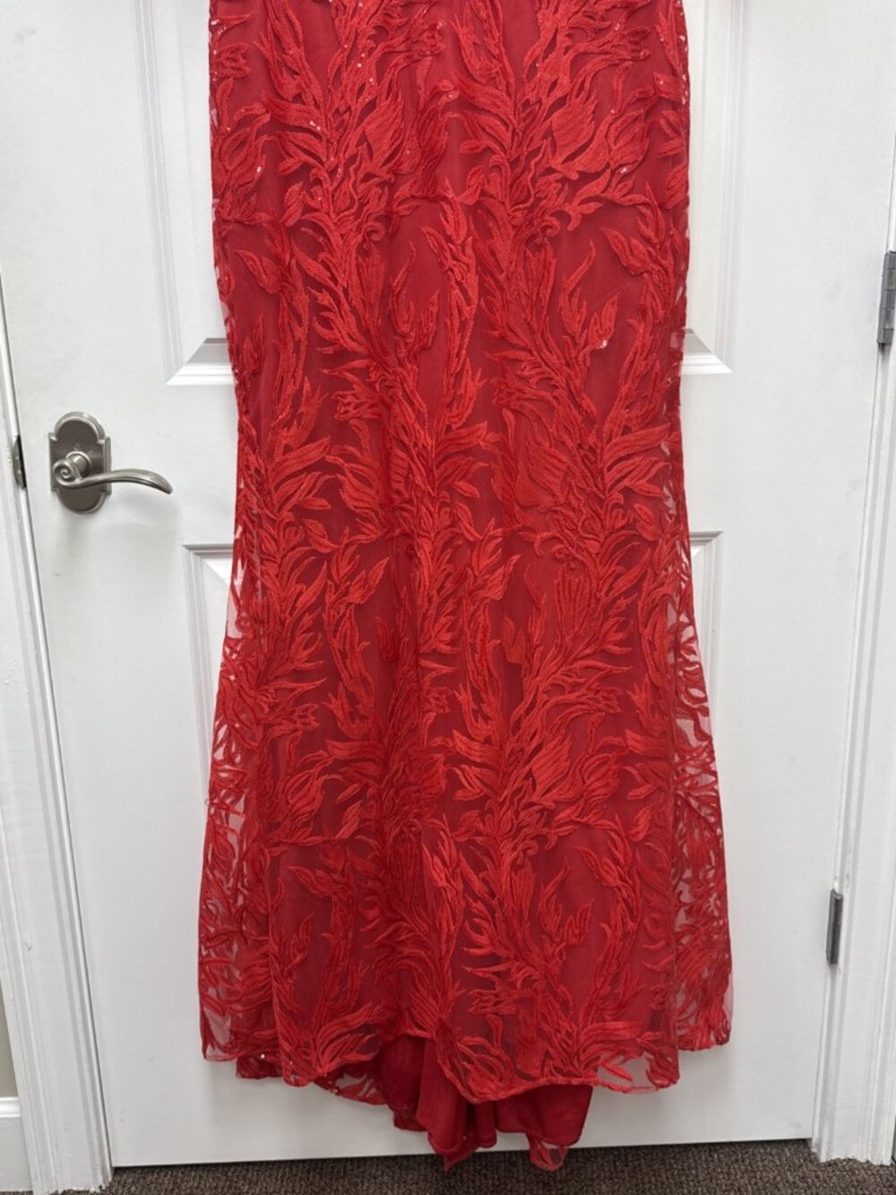 MAC DUGGAL Size 14 Red 12421 Embellished Puff Sleeve Plunge Neck Trumpet Gown - Picture 7 of 11
